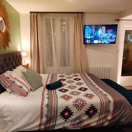 Votre Escale Jungle Sauna & Spa Ньор Экстерьер фото