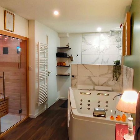 Votre Escale Jungle Sauna & Spa Ньор Экстерьер фото